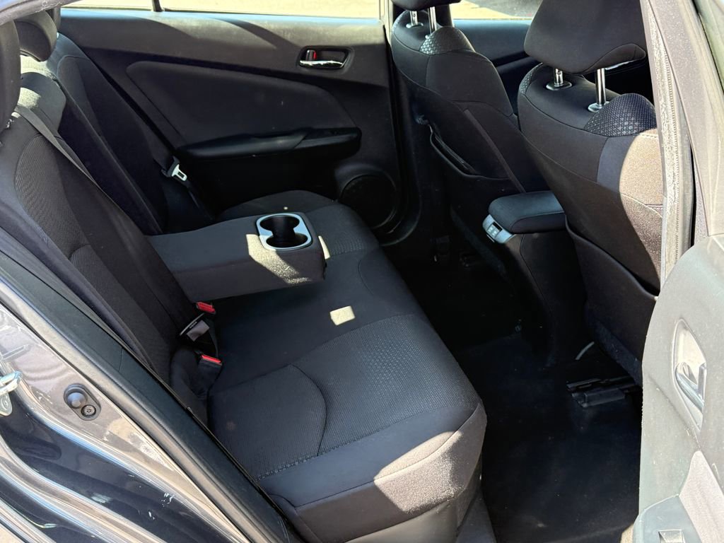 Used 2022 Toyota Prius LE image 10