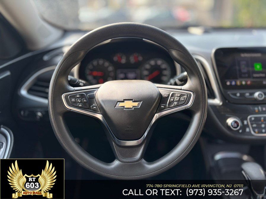 Used 2025 Chevrolet Malibu LT FWD image 13
