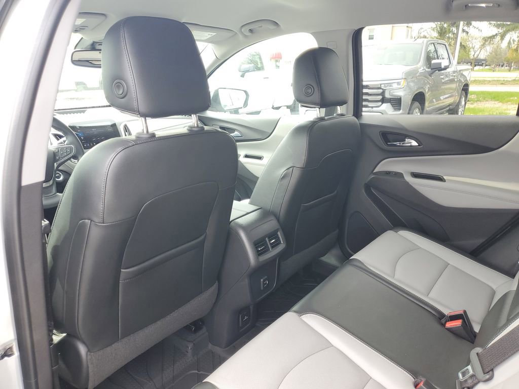 Used 2020 Chevrolet Equinox Premier w/ LPO, Floor Liner Package AWD/4WD image 28