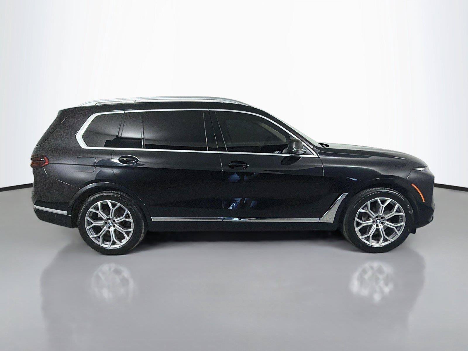 Used 2024 BMW X7 xDrive40i AWD/4WD image 4
