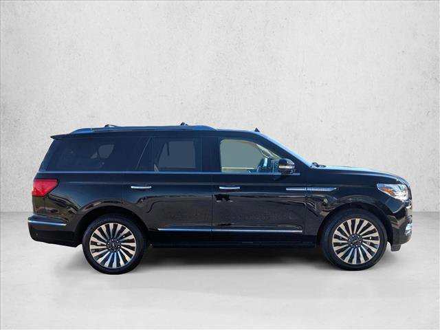 Used 2019 Lincoln Navigator Reserve w/ Cargo Package image 4