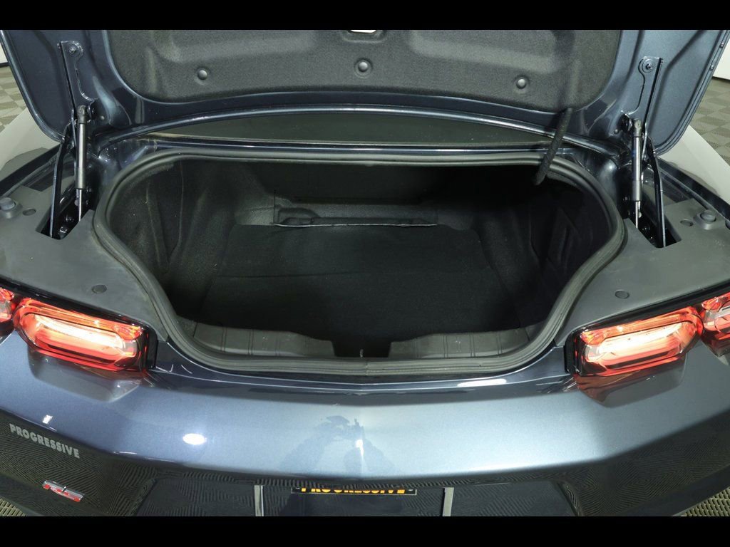 Used 2022 Chevrolet Camaro LT w/ RS Package image 18