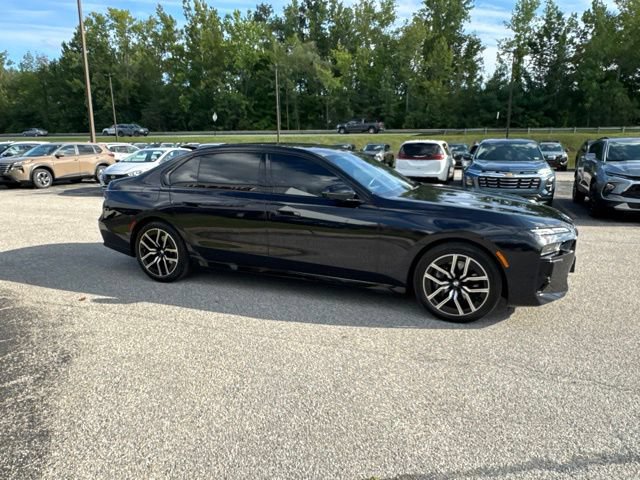 Used 2025 BMW 740i xDrive AWD/4WD image 18