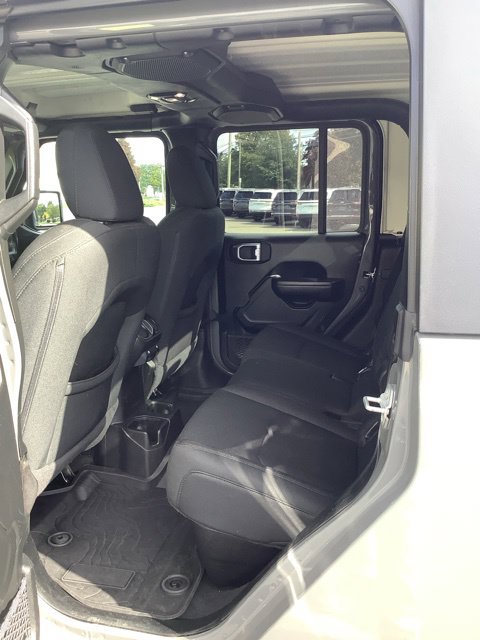 Certified 2021 Jeep Gladiator Sport AWD/4WD image 22