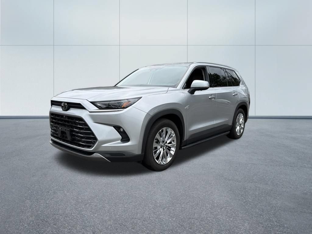 Used 2024 Toyota Grand Highlander AWD image 2