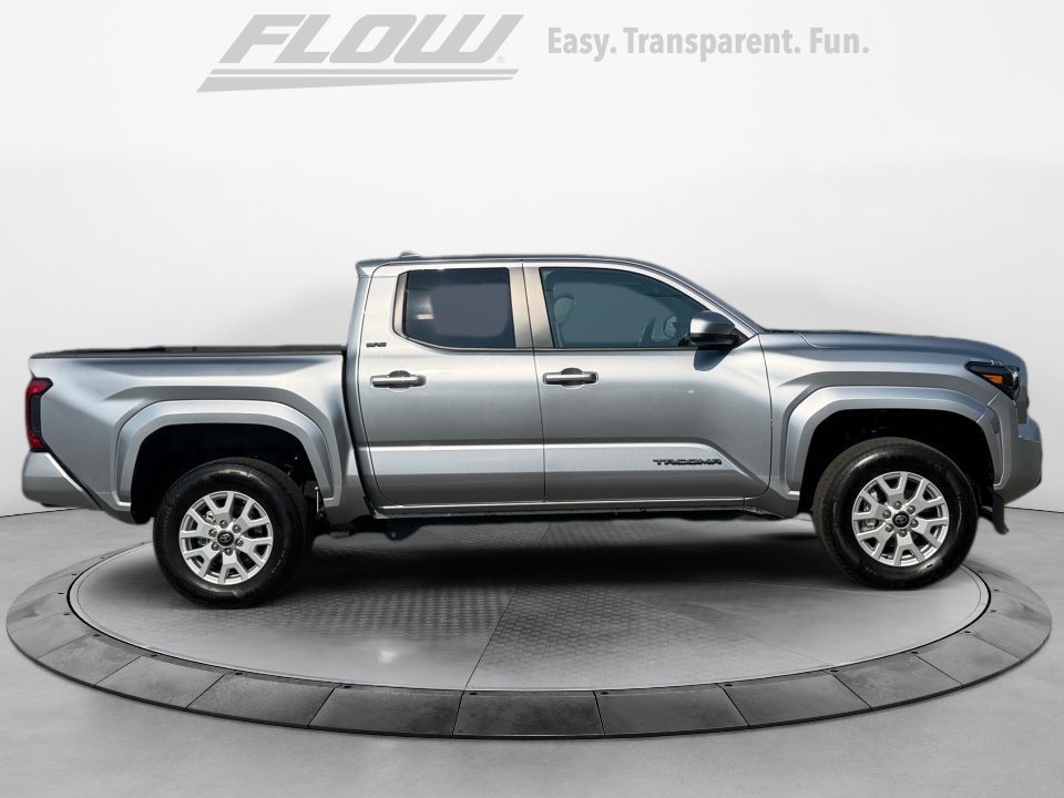 Certified 2025 Toyota Tacoma SR5 AWD/4WD image 10