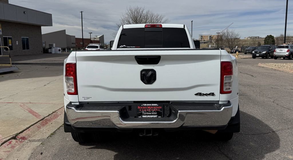 Used 2024 RAM 3500 Tradesman w/ Chrome Appearance Group AWD/4WD image 7