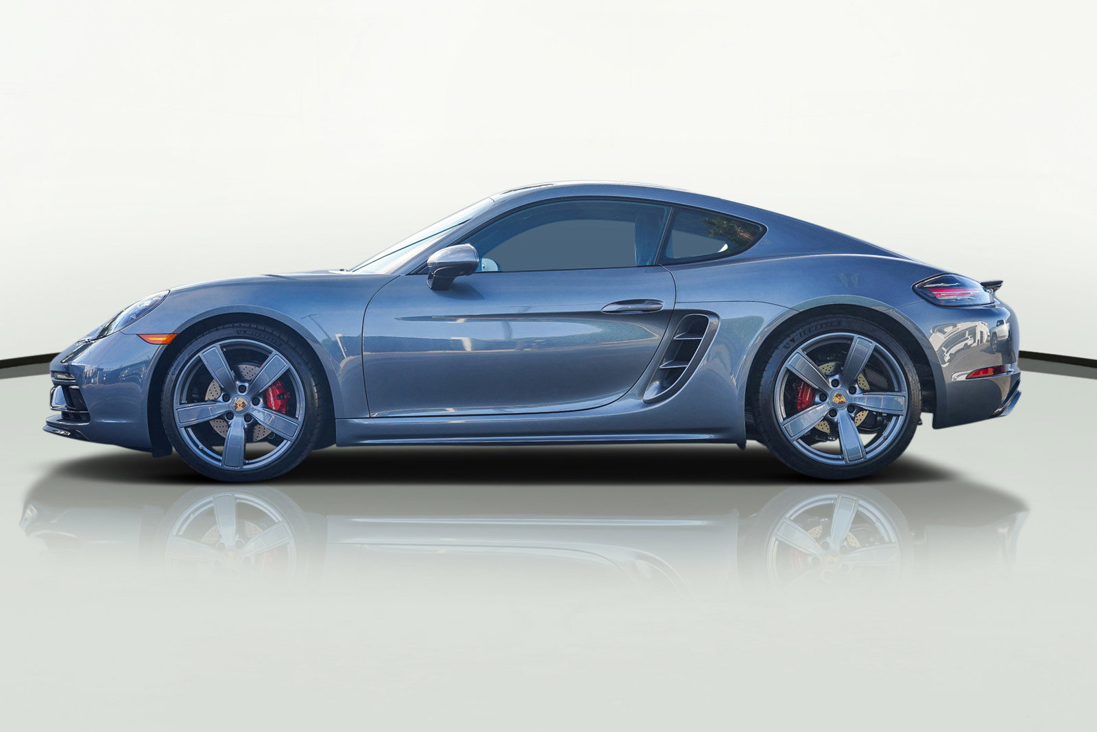 Used 2025 Porsche 718 Cayman S image 8