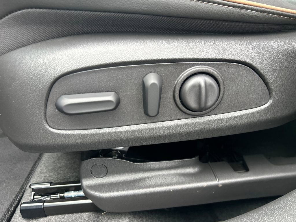 New 2026 Buick Envista Avenir FWD image 18