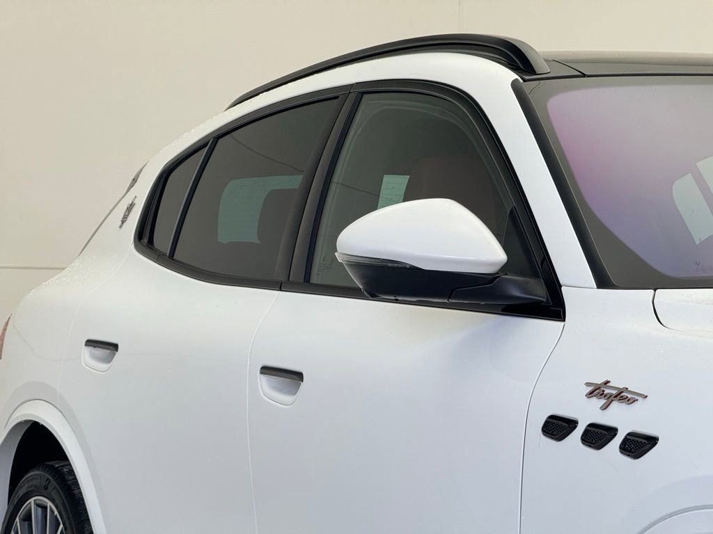 Used 2024 Maserati Grecale Trofeo image 39