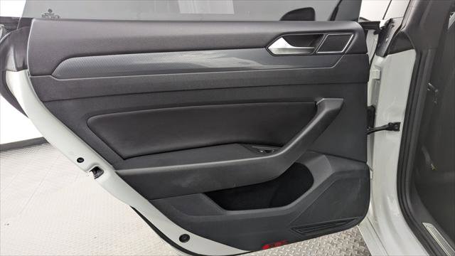 Used 2019 Volkswagen Arteon SE image 16