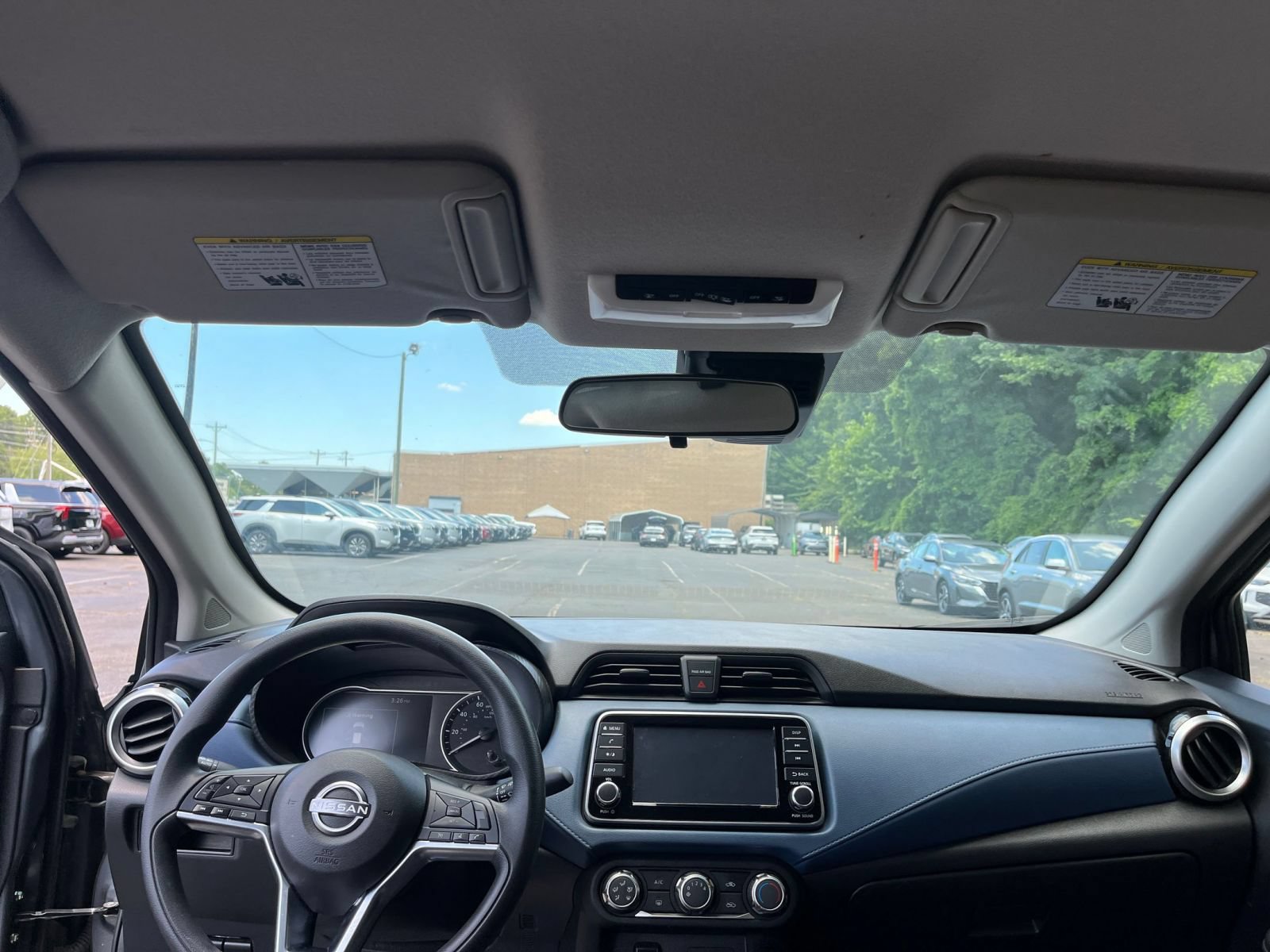 Used 2025 Nissan Versa SV FWD image 31