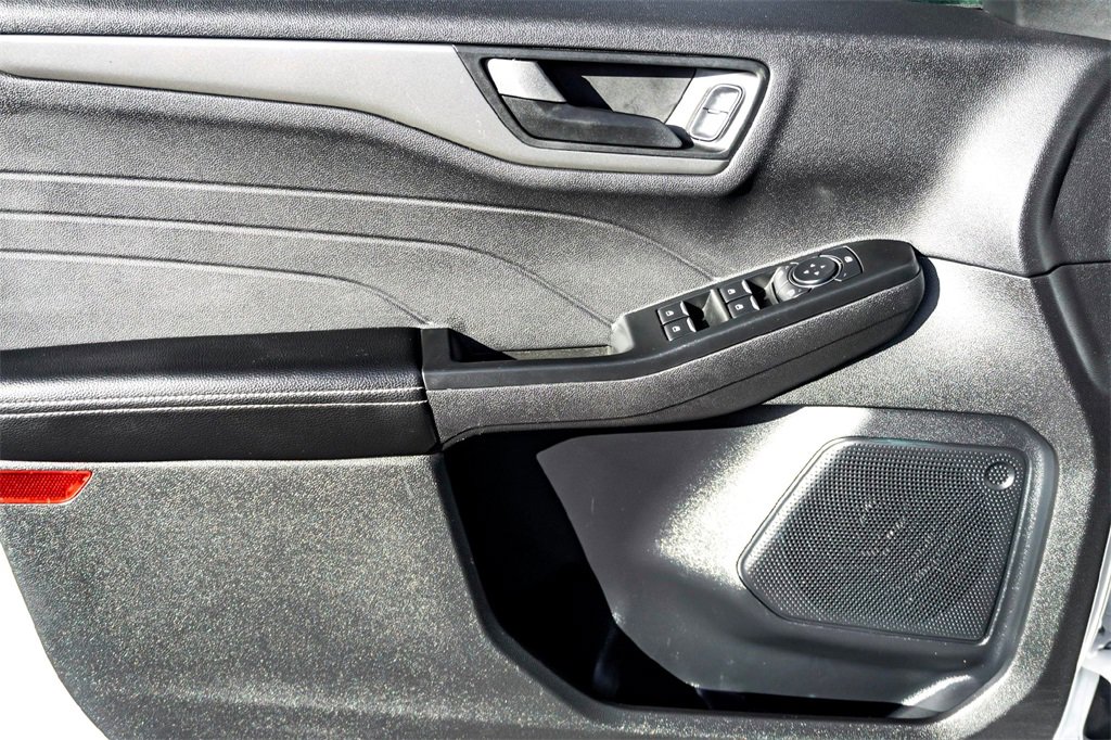 Used 2025 Ford Escape Active image 10