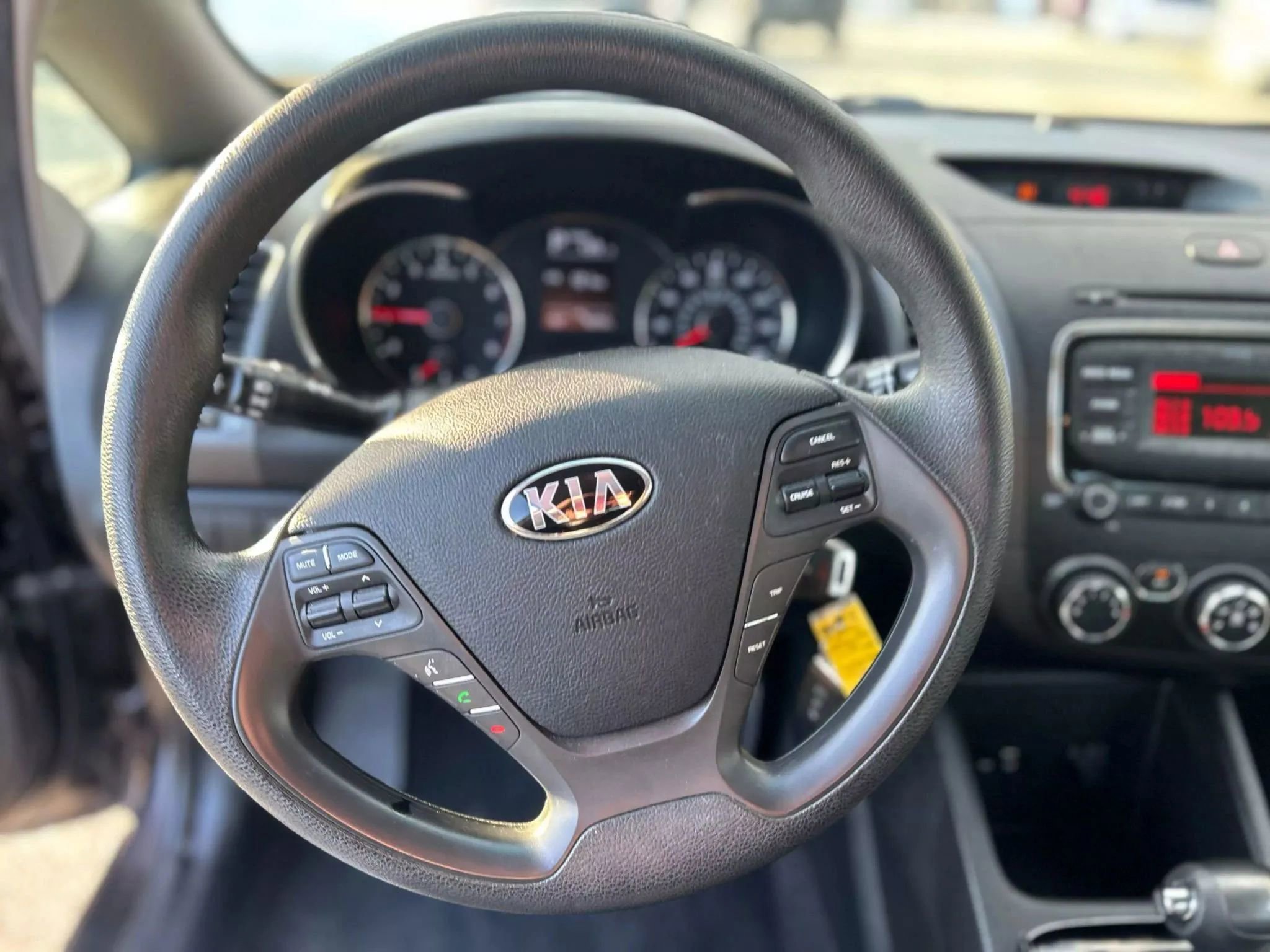 Used 2018 Kia Forte LX image 16