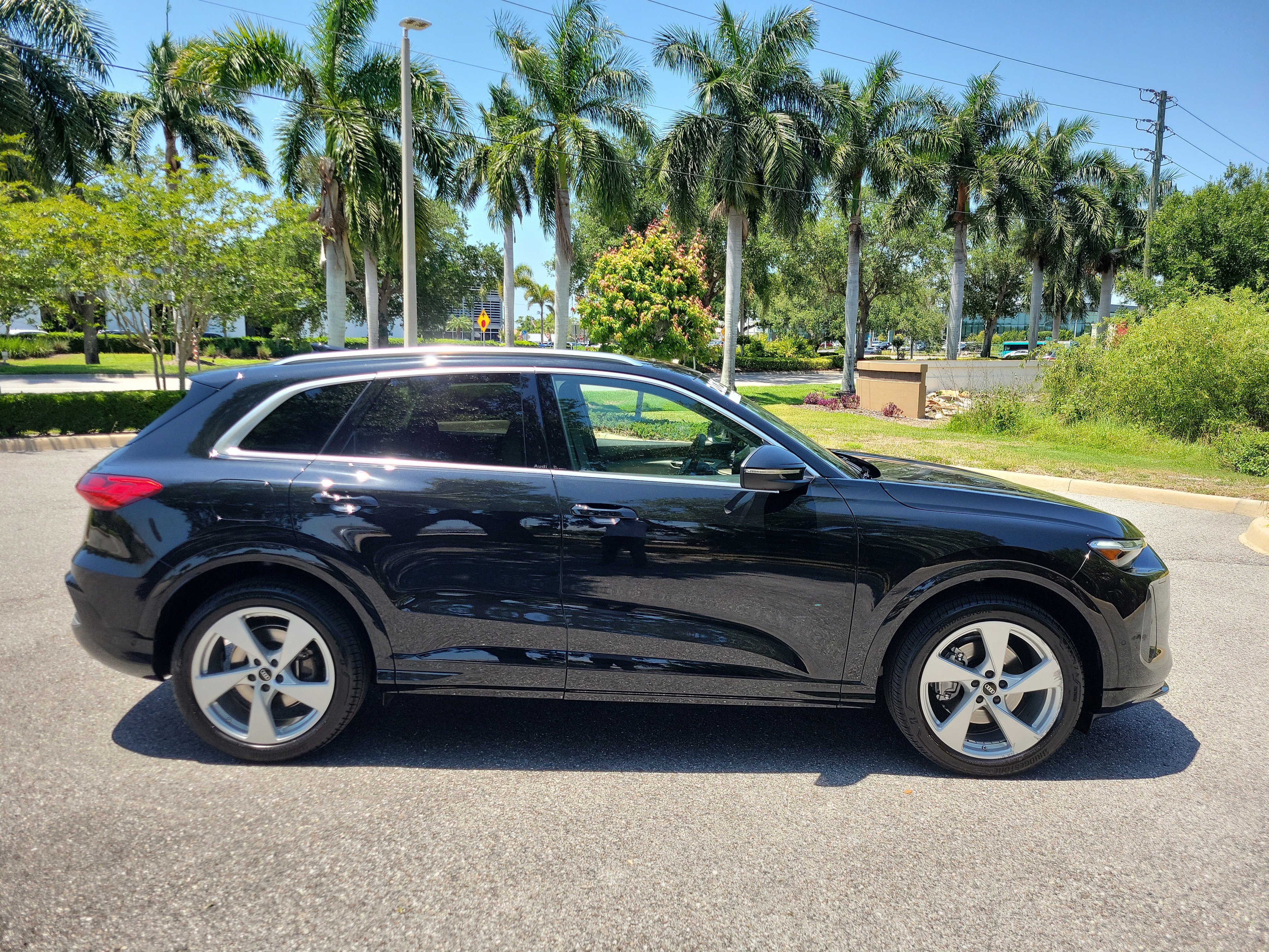 Used 2025 Audi Q5 Prestige AWD/4WD image 3