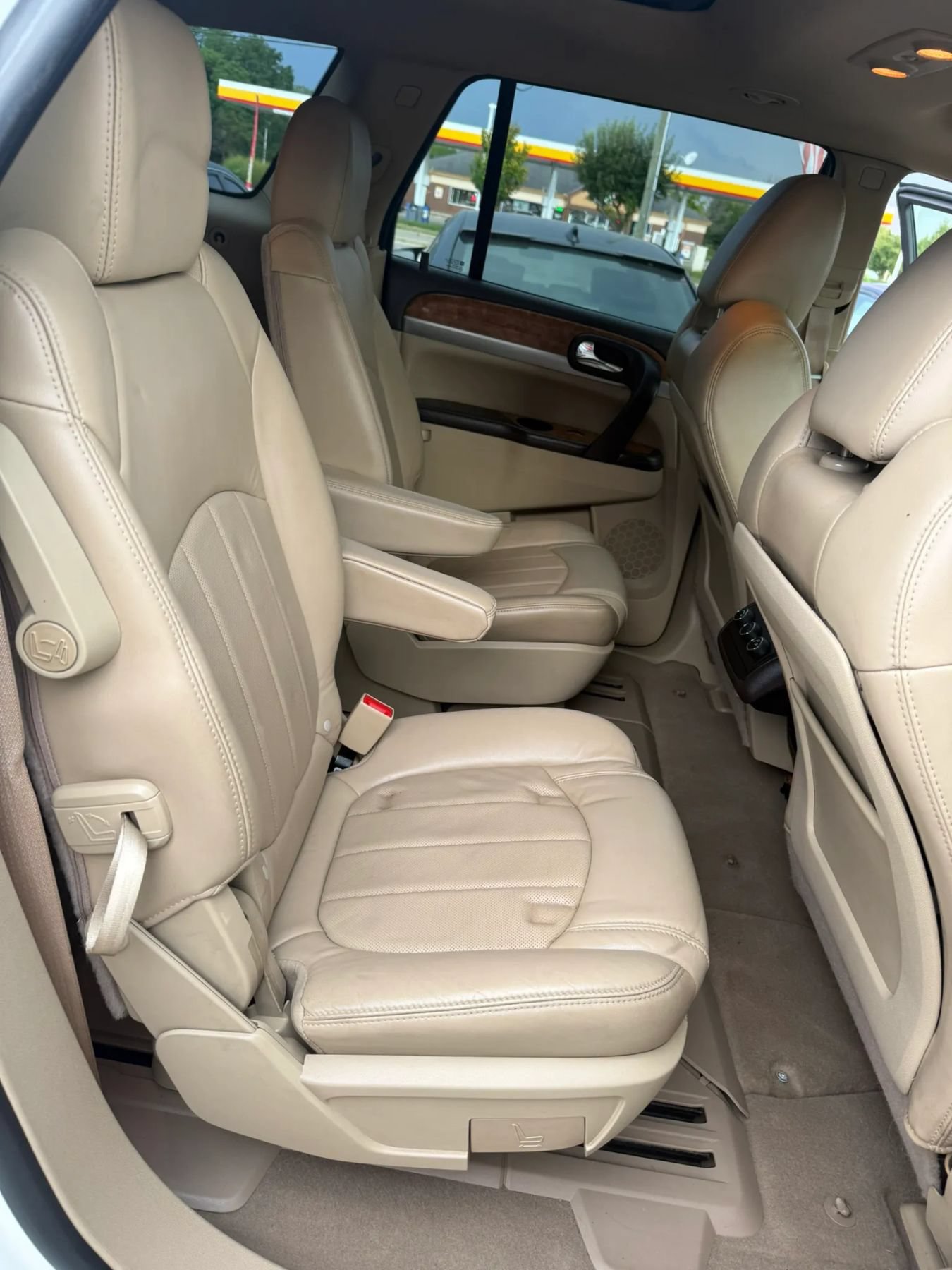 Used 2012 Buick Enclave Leather FWD image 21