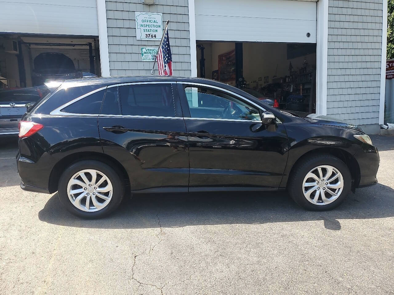 Used 2017 Acura RDX AWD w/ Technology Package image 8