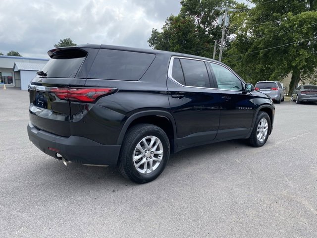 Used 2022 Chevrolet Traverse LS image 7