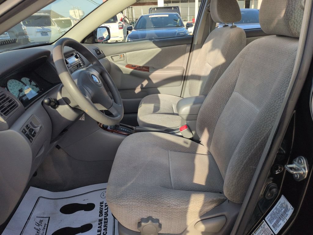 Used 2004 Toyota Corolla LE FWD image 9