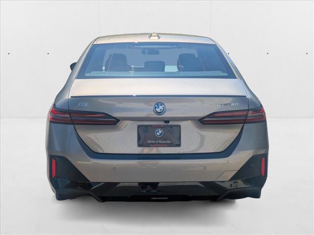 New 2026 BMW i5 eDrive40 w/ M Sport Package image 7