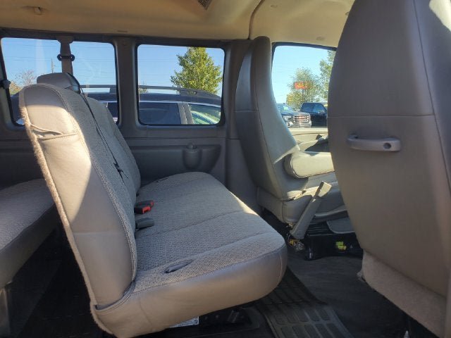 Used 2015 Chevrolet Express 2500 LT w/ LT Preferred Equipment Group RWD image 26