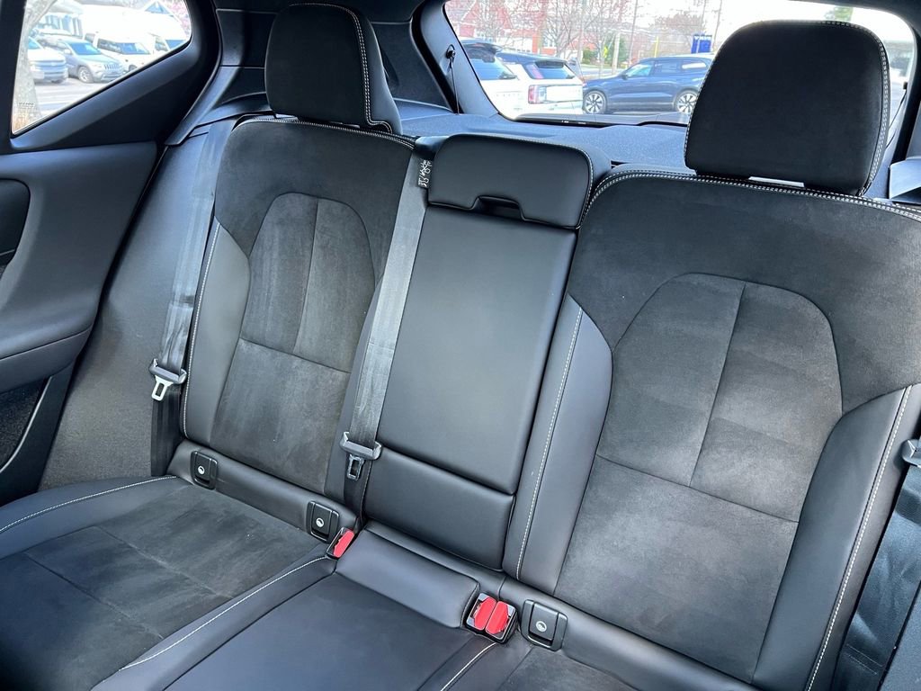 Certified 2023 Volvo XC40 Recharge Ultimate AWD/4WD image 21