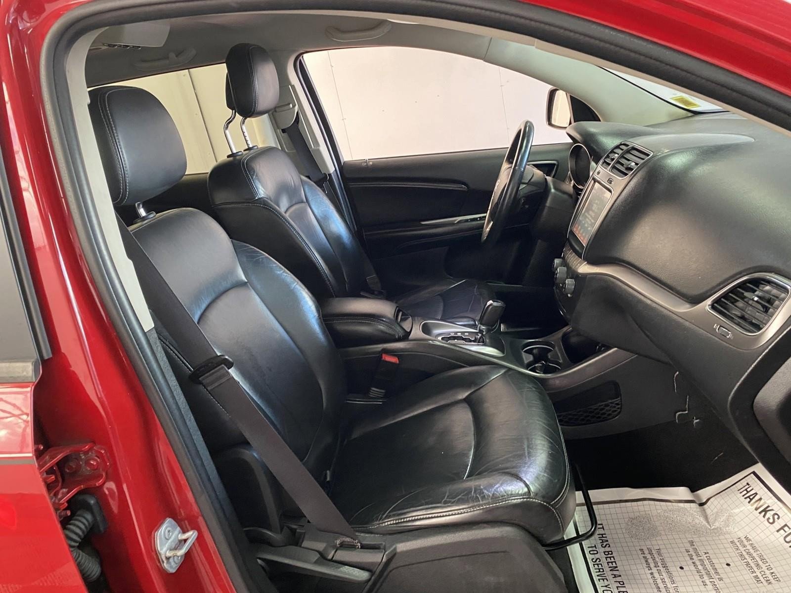 Used 2016 Dodge Journey Crossroad w/ Popular Equipment Group FWD image 9