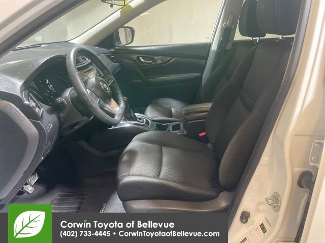 Used 2017 Nissan Rogue SV image 9