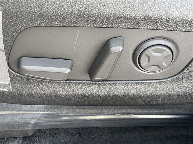 New 2026 Kia Carnival EX image 27