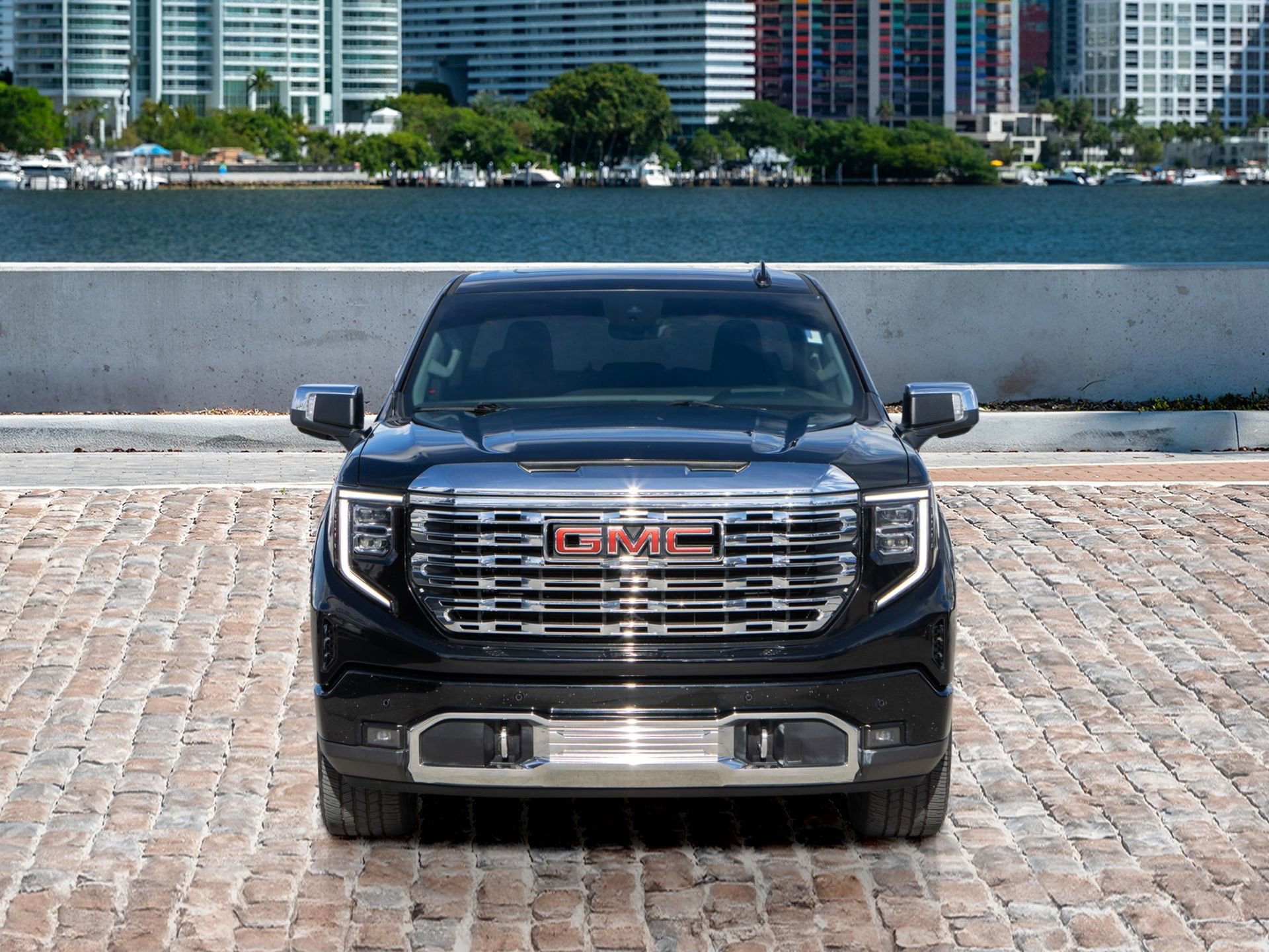 Used 2022 GMC Sierra 1500 Denali w/ Technology Package video 2