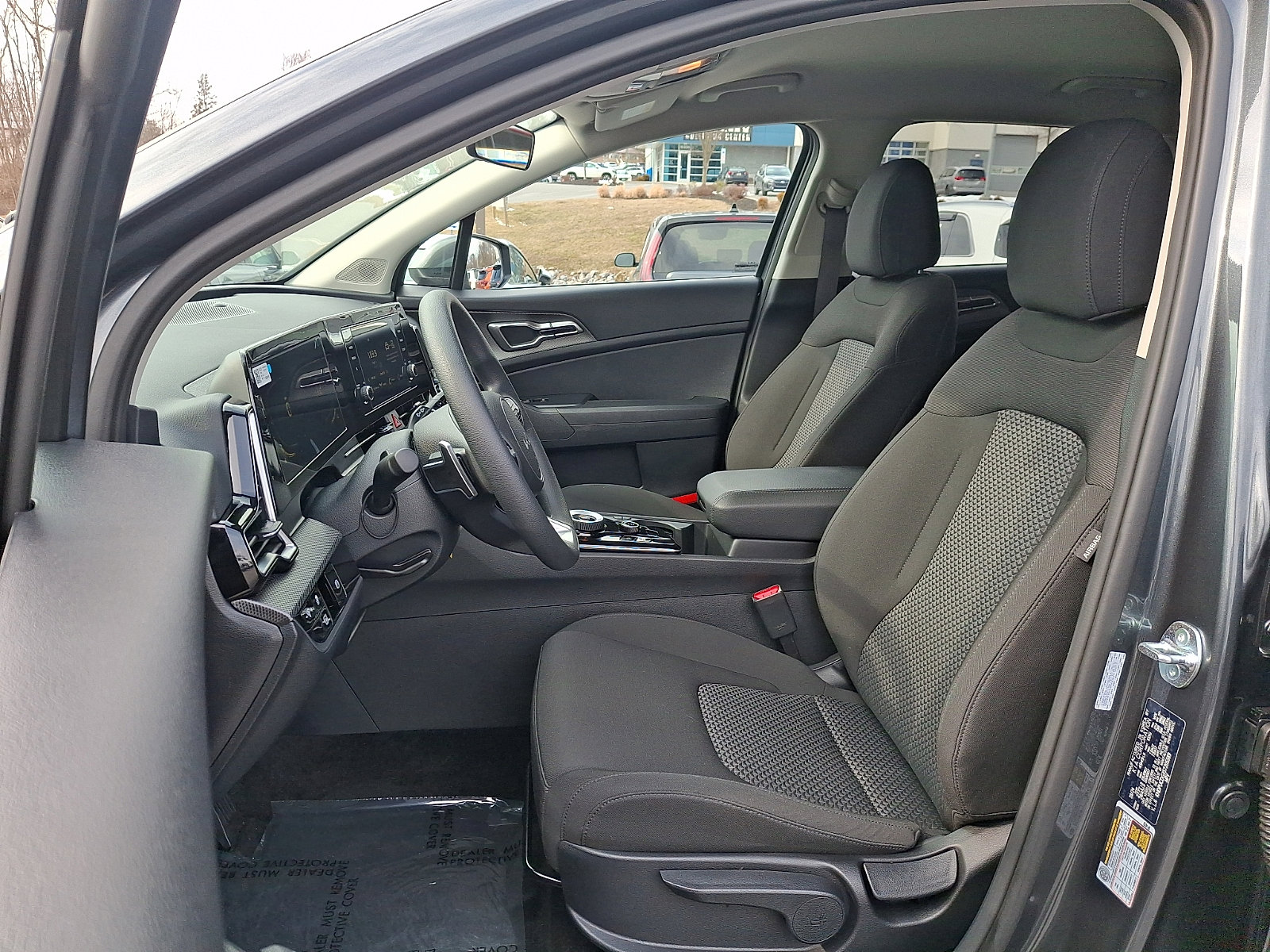 Used 2025 Kia Sportage LX image 13