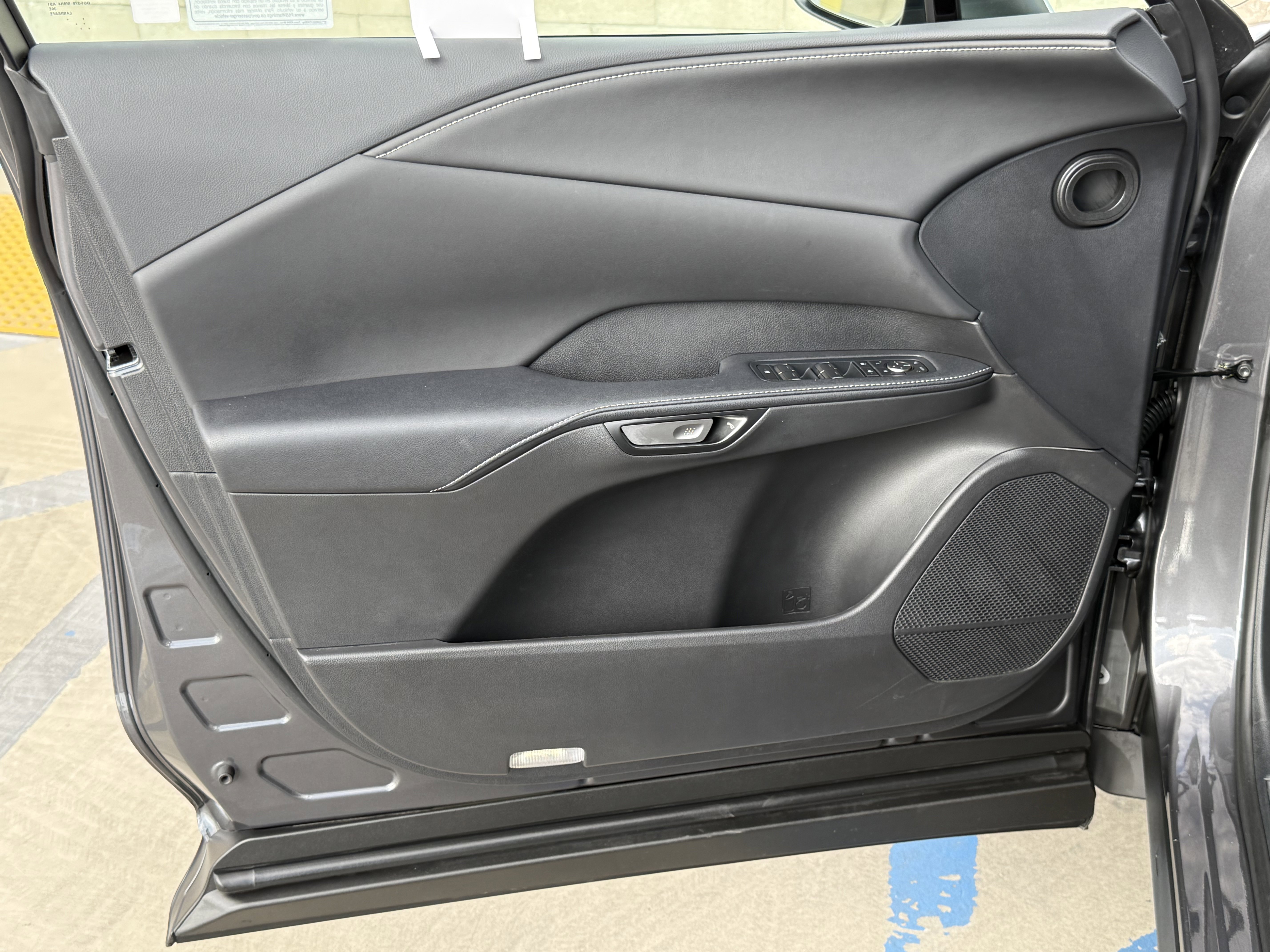 Certified 2025 Lexus RX 350h w/ Convenience Package image 16