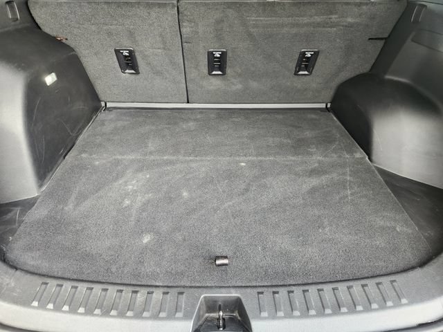 Used 2025 GMC Terrain Elevation AWD/4WD image 27