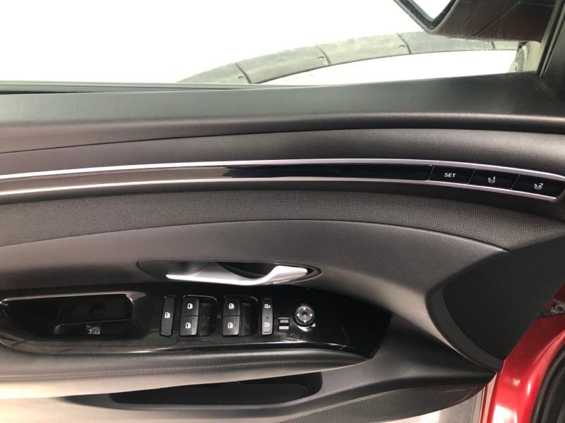 Used 2023 Hyundai Tucson Limited image 21