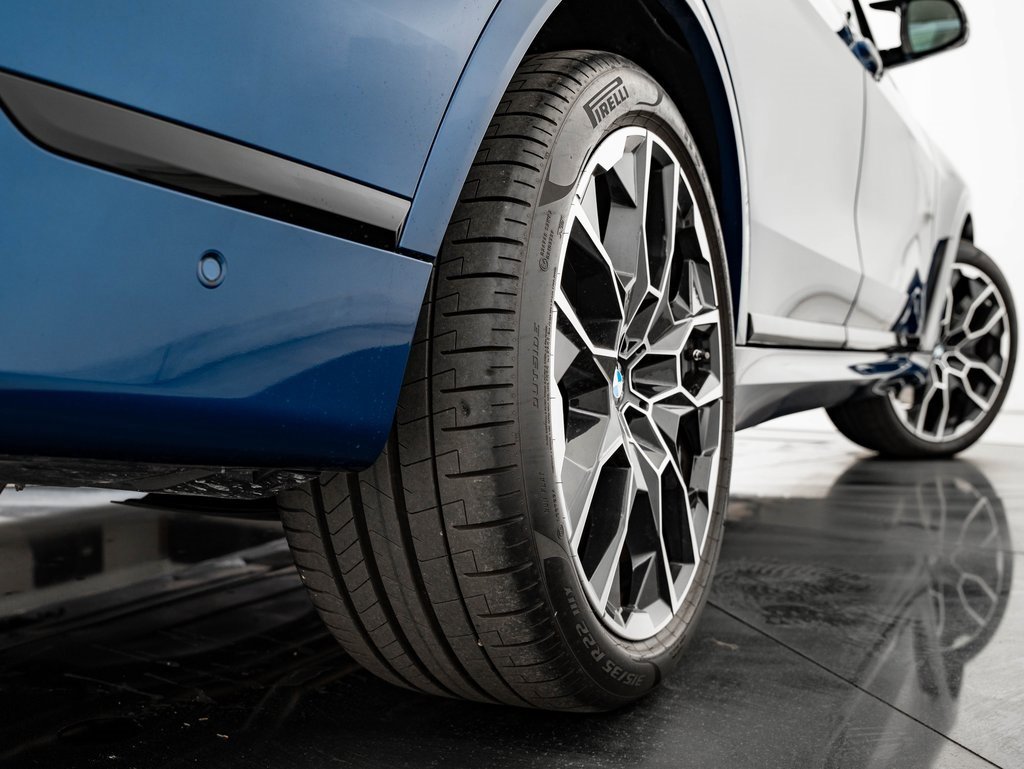 Used 2024 BMW X7 M60i w/ Executive Package image 54