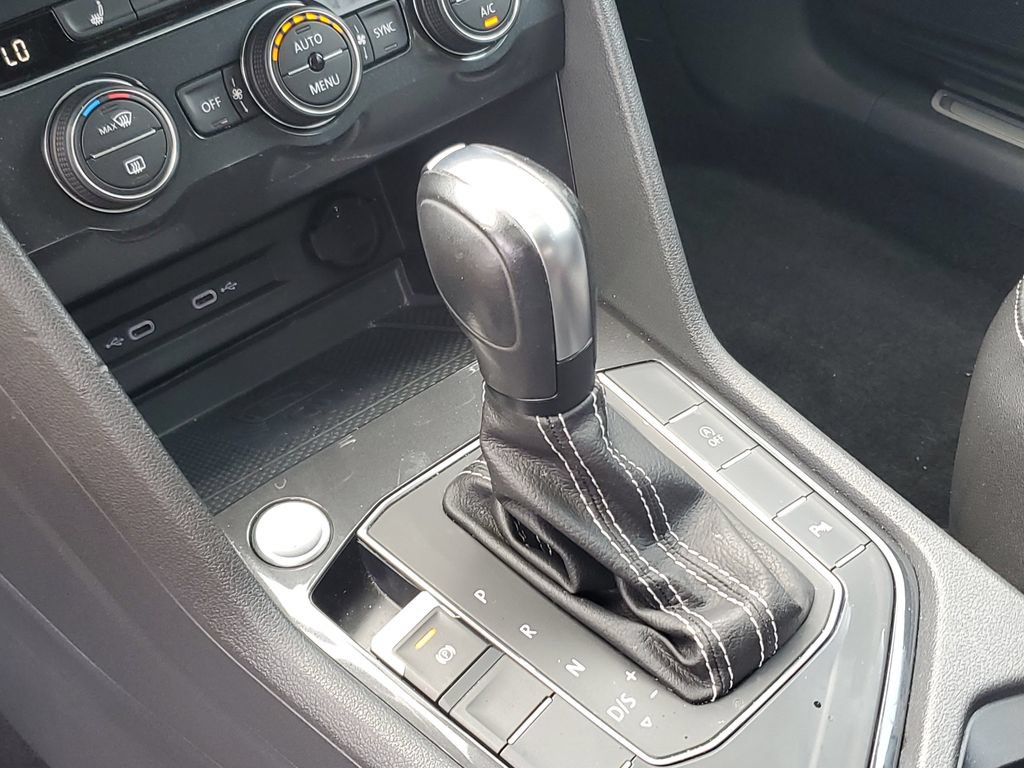 Used 2021 Volkswagen Tiguan SE R-Line FWD image 30