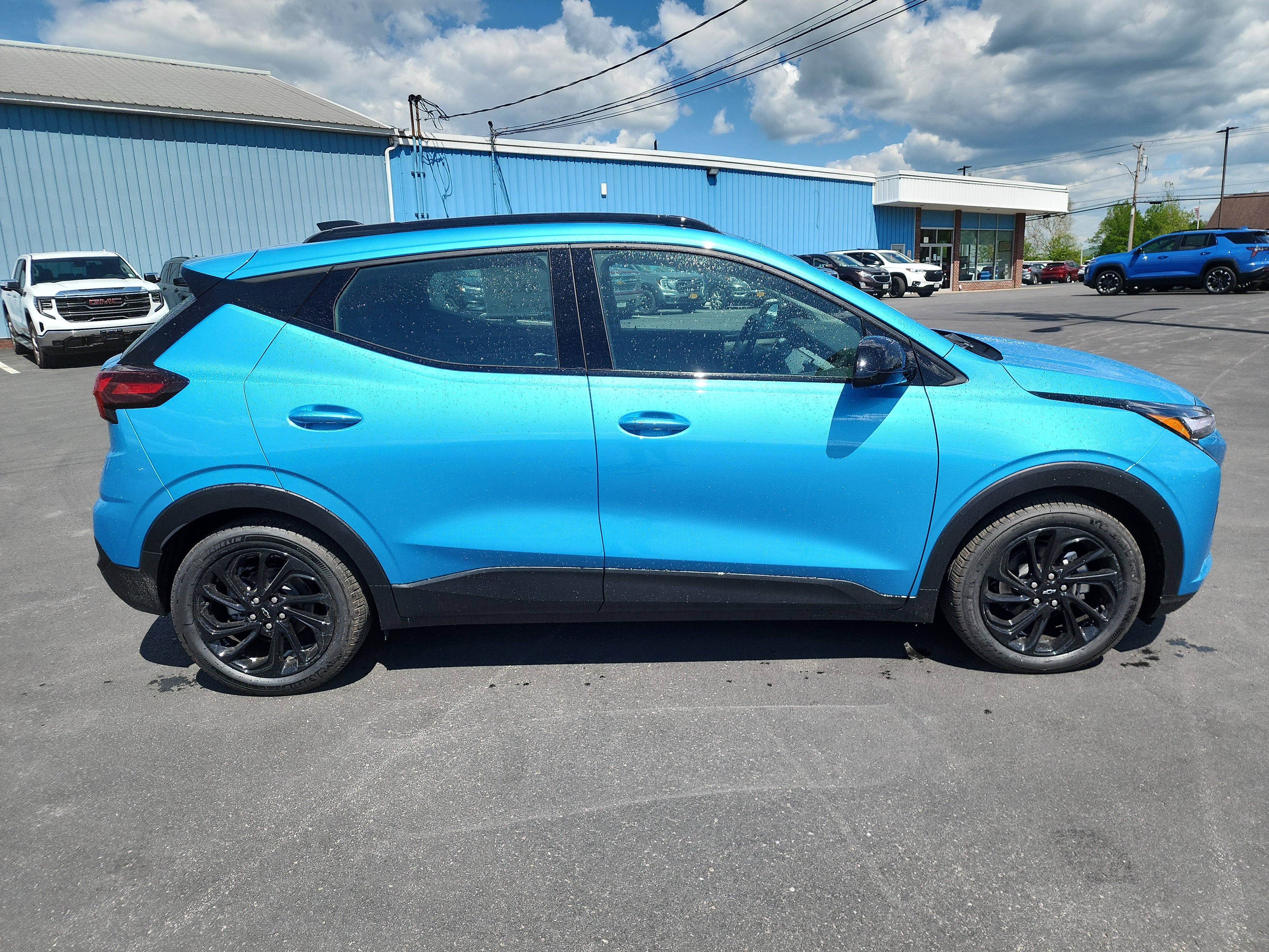 New 2027 Chevrolet Bolt RS w/ Technology Package FWD image 9