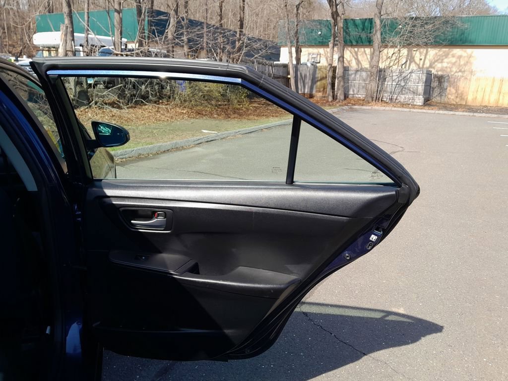Used 2016 Toyota Camry LE image 33