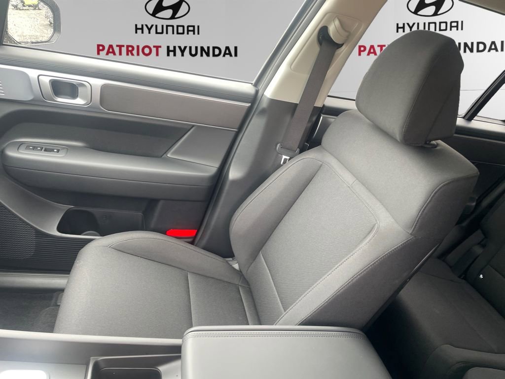 New 2026 Hyundai Santa Fe SE image 13