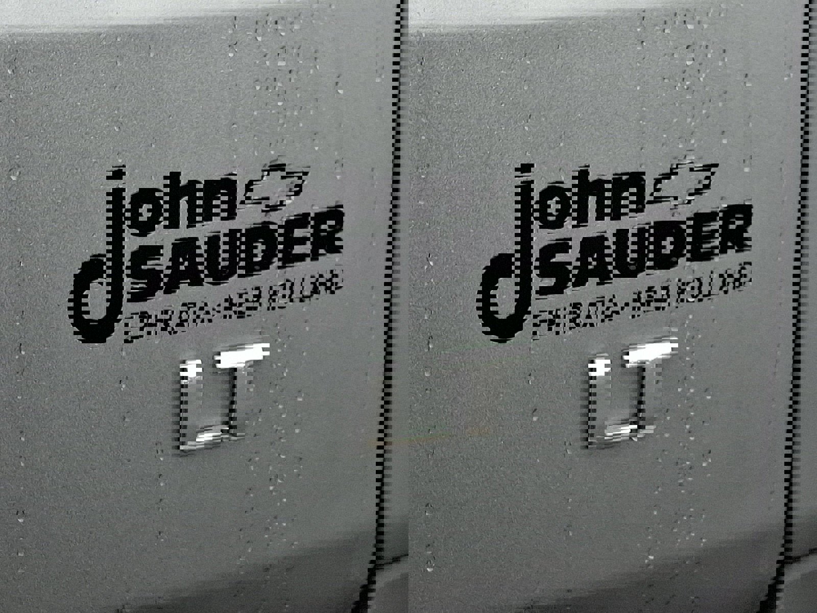 Used 2023 Chevrolet Traverse LT w/ Rear Camera Mirror Package image 33