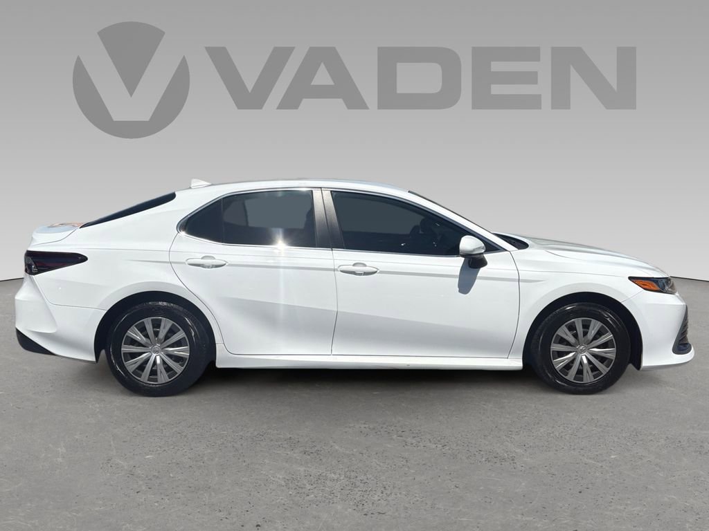 Used 2023 Toyota Camry LE FWD image 5