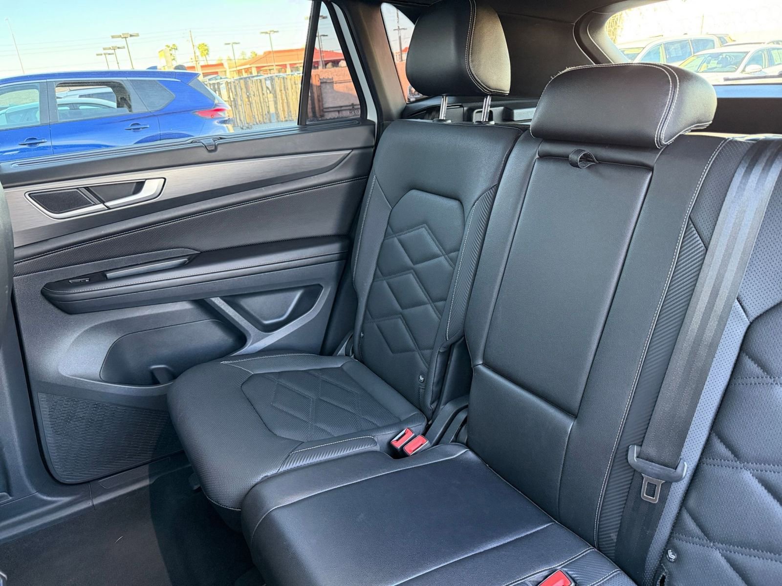 Used 2025 Volkswagen Atlas Cross Sport SE FWD image 41