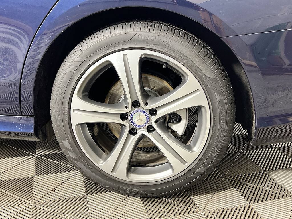 Used 2017 Mercedes-Benz E 300 4MATIC image 33