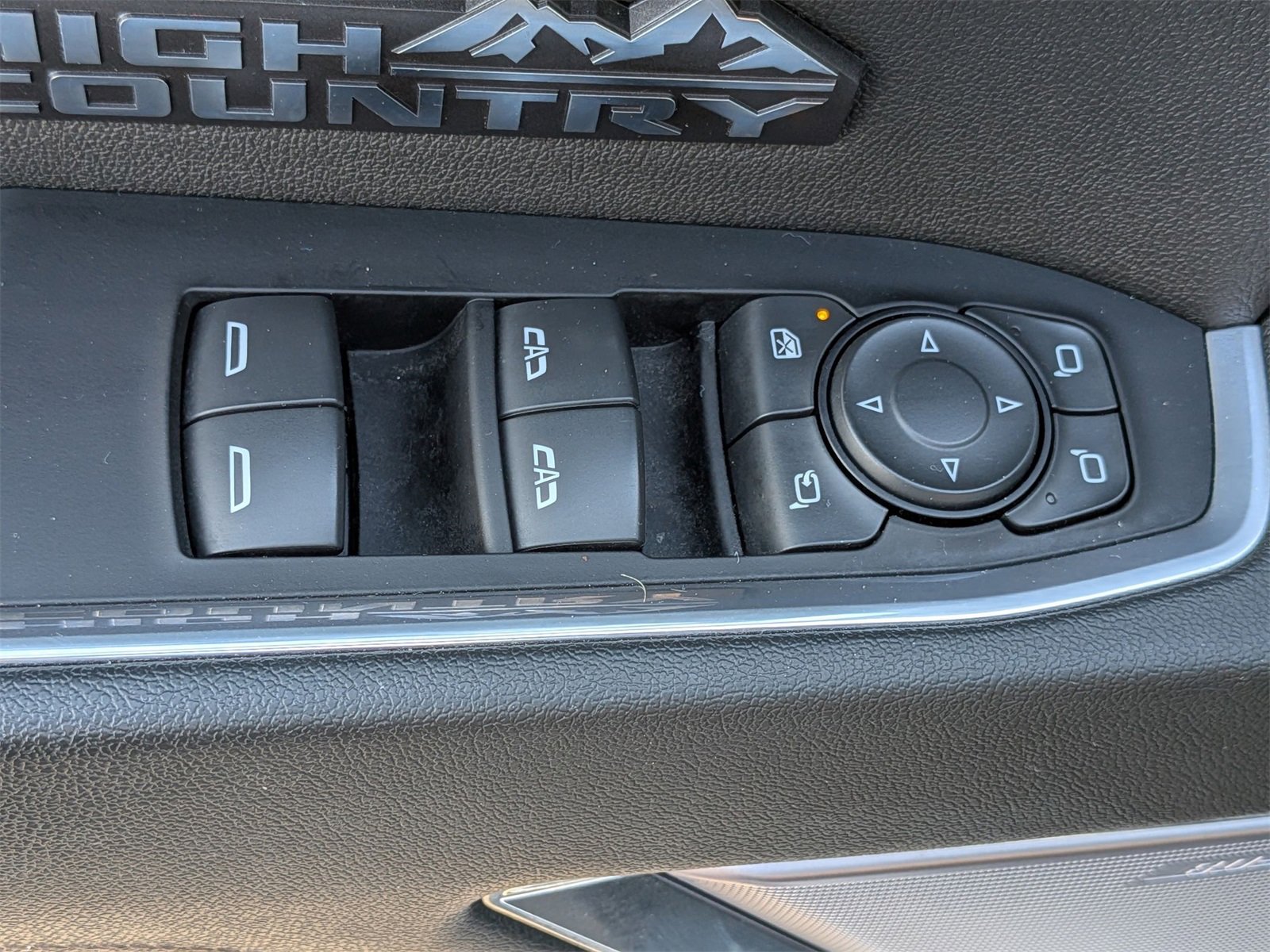 Used 2023 Chevrolet Silverado 1500 High Country image 14