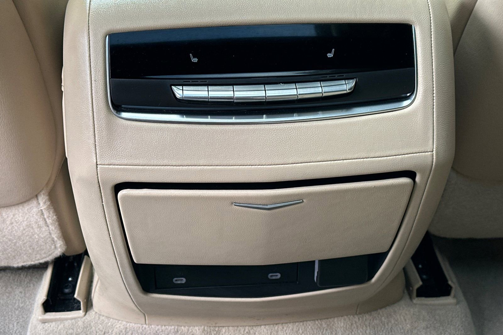 Certified 2023 Cadillac Escalade Premium Luxury w/ Performance Package image 15