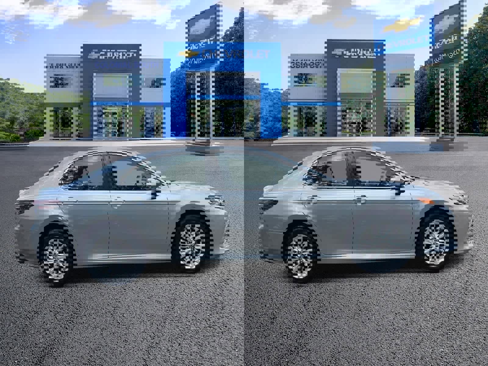 Used 2022 Toyota Camry LE image 7