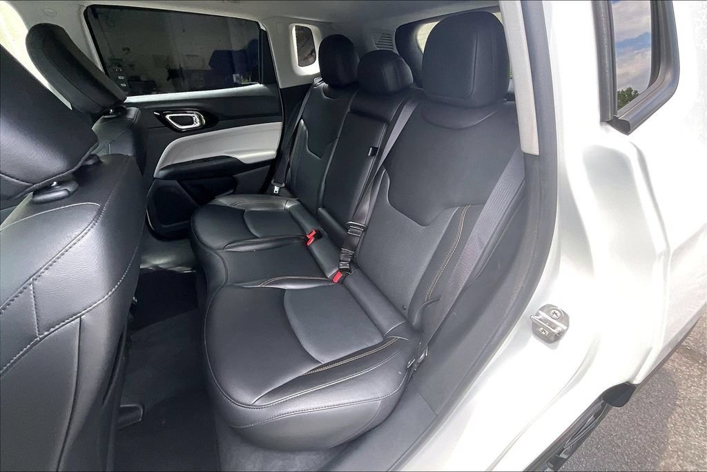 Used 2022 Jeep Compass Limited AWD/4WD image 25