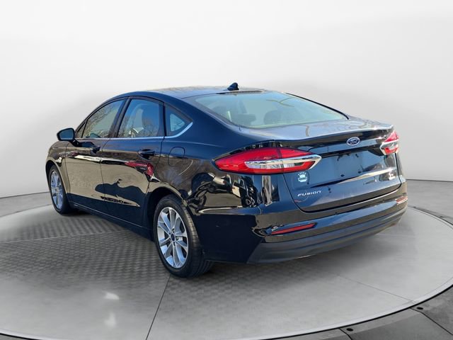 Used 2020 Ford Fusion SE image 3