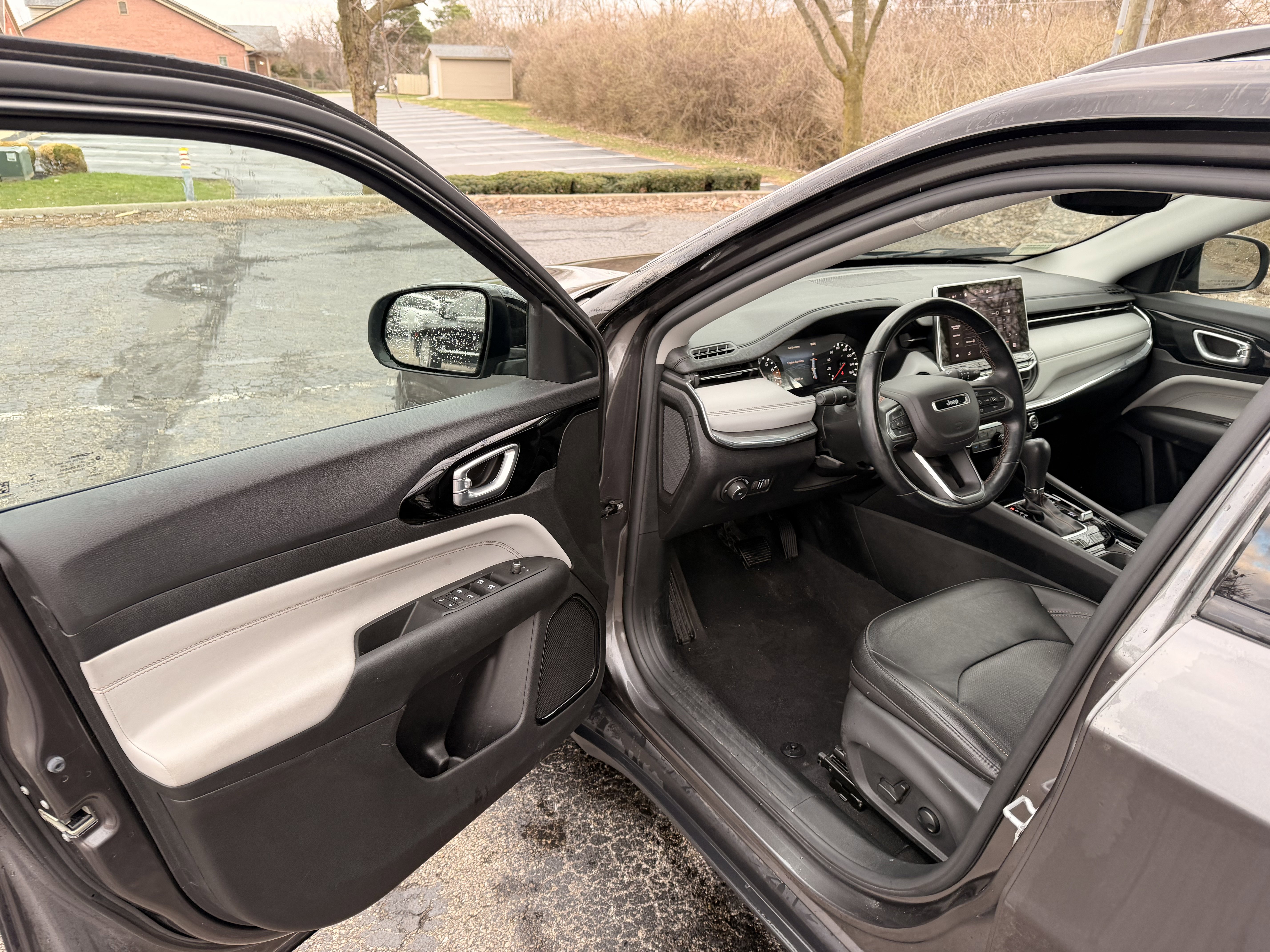 Used 2022 Jeep Compass Limited image 10