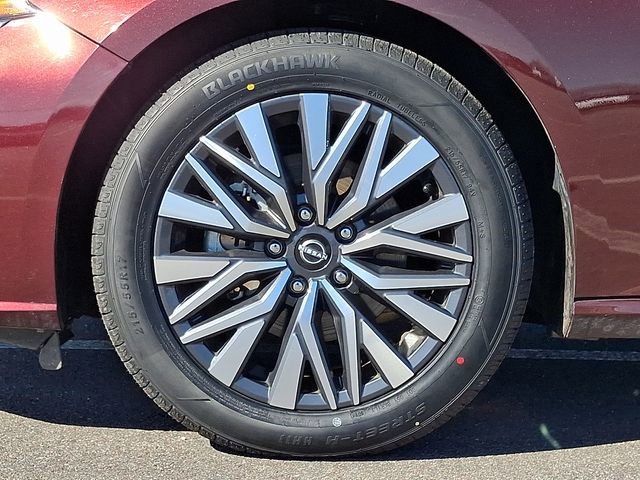 Used 2024 Nissan Altima 2.5 SV image 8